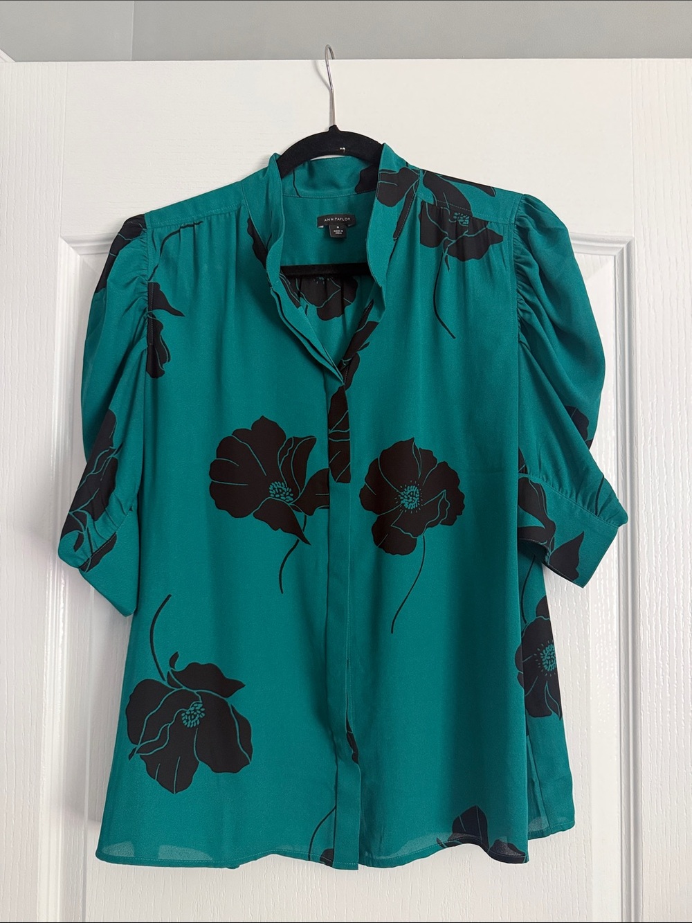 Ann Taylor Teal Floral Short-Sleeve Blouse